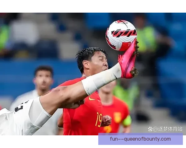 从深圳新鹏城主力到国家队锋线奇兵拜合拉木用身体天赋改写命运路